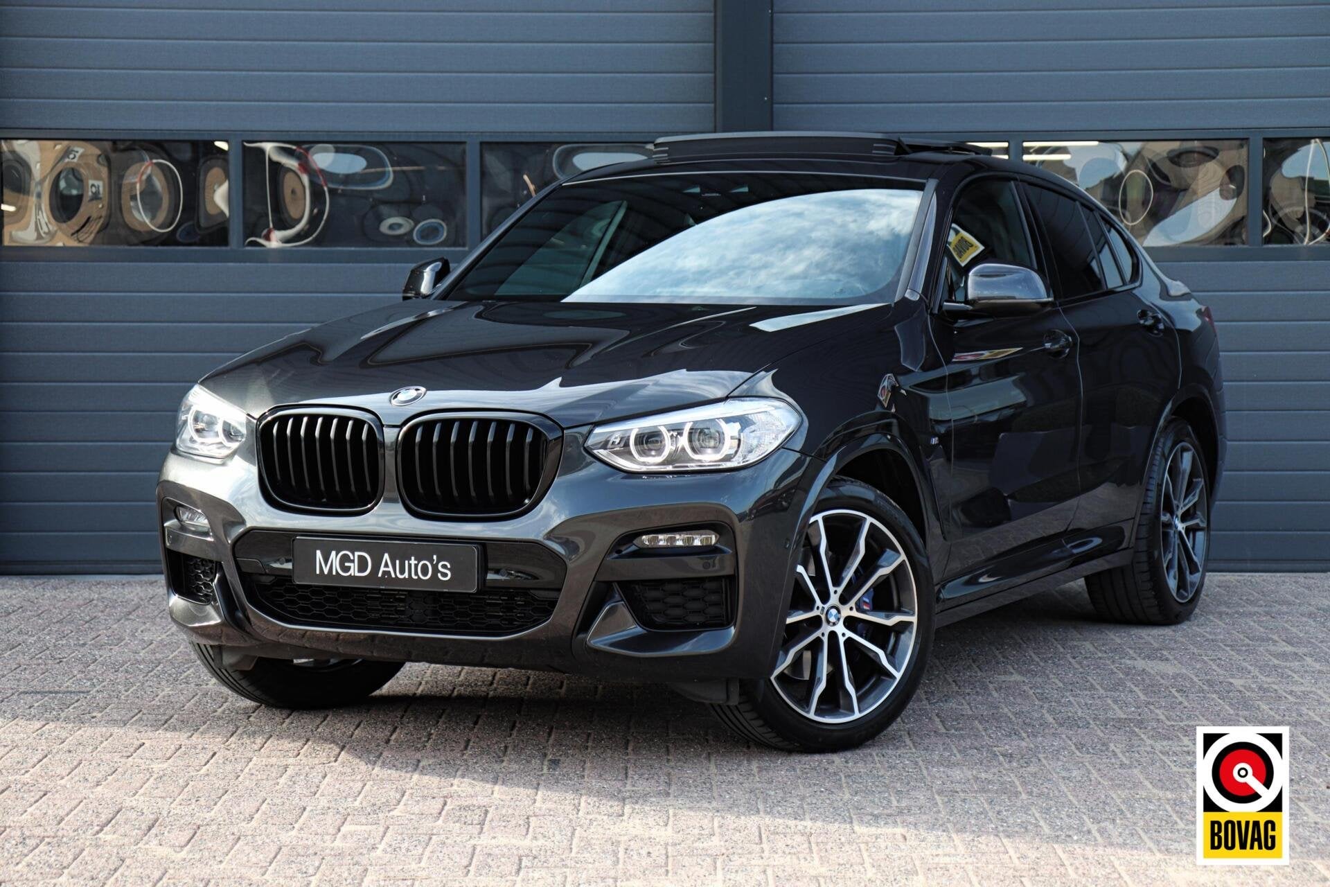BMW X4 xDrive30i M-Sport M-Pakket |PANODAK|H&K|MEMORY|KEYLES, Auto's, Automaat, Gebruikt, 4 cilinders, Bedrijf
