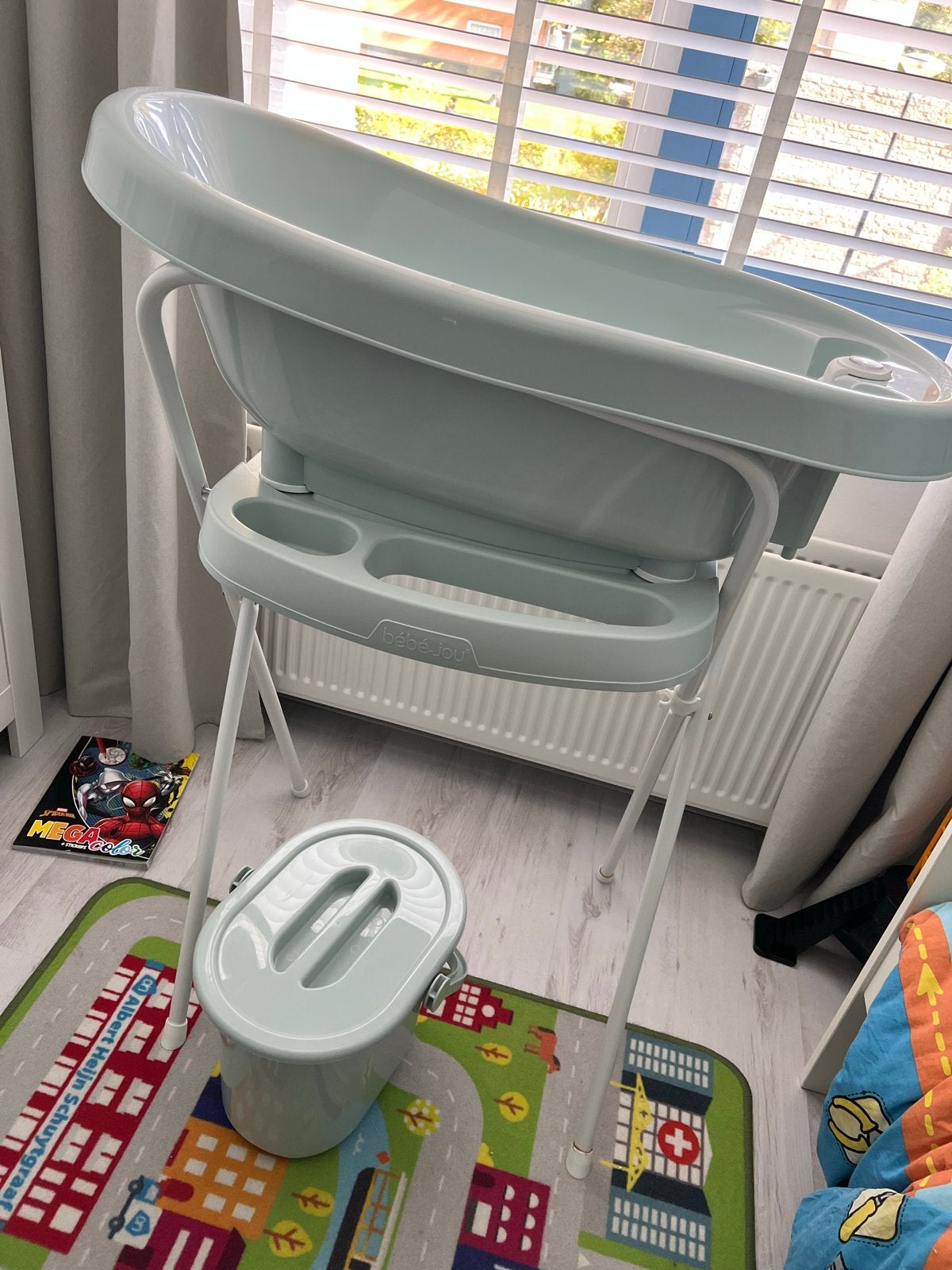 Bébé-jou babybadje met standaard en luieremmer, Ophalen, Zo goed als nieuw, Badje, Bébé-jou