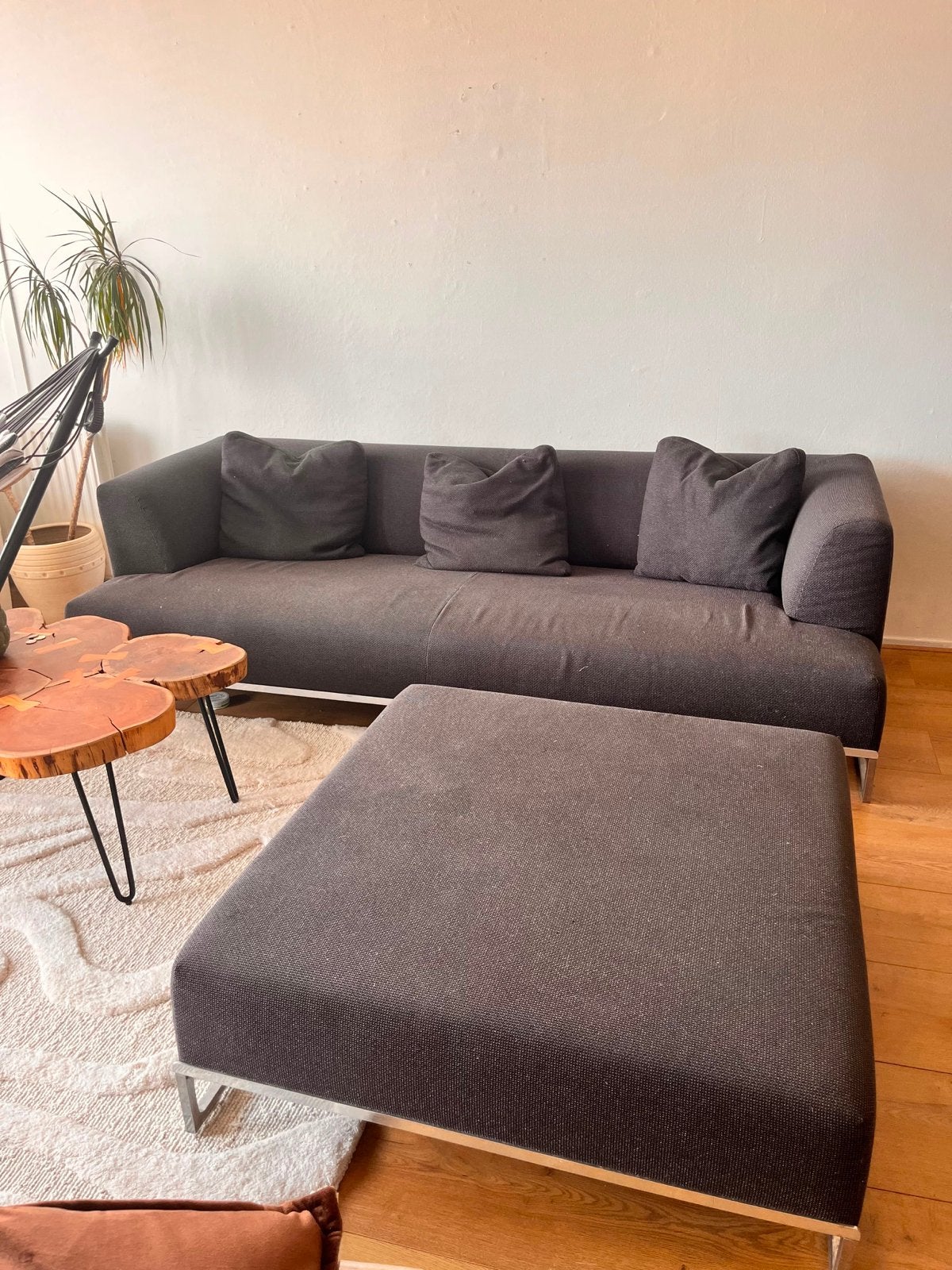B&B Italia 3-zitsbank met metalen onderstel, Huis en Inrichting, Banken | Bankstellen, Ophalen, Gebruikt, Driepersoons, 75 tot 100 cm