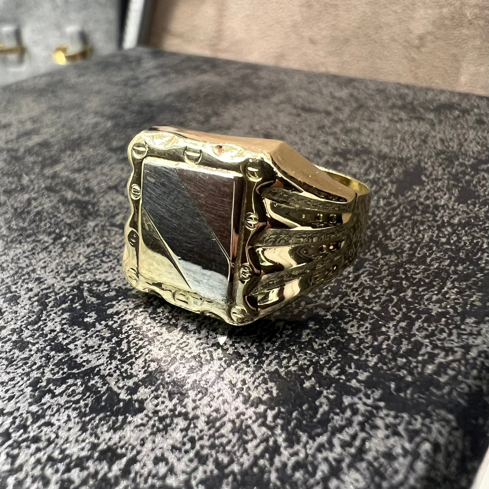 18 karaat gouden ring zegelring 7 gram, Ophalen of Verzenden, Gebruikt, Goud, Heer