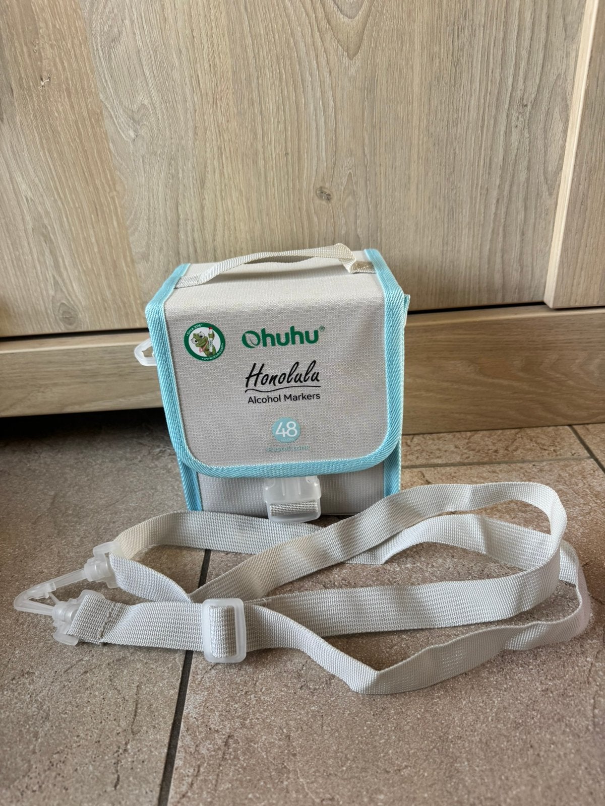 Ohuhu tas met hengsel, 48 stiften, Hobby en Vrije tijd, Tekenen, Ophalen of Verzenden, Zo goed als nieuw, Overige typen