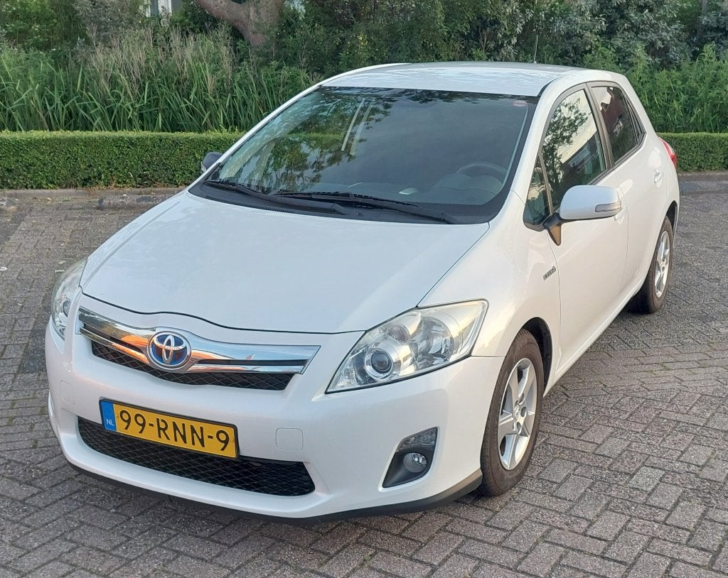 Toyota Auris 1.8 Full Hybrid 5DR CVT 2010 Wit, Euro 5, Stof, Zwart, 4 cilinders