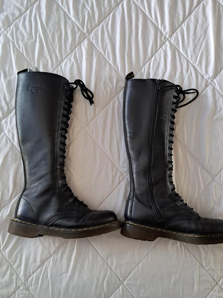 Hoge dr martens zwart maat 38, Kleding | Dames, Schoenen, Zo goed als nieuw, Hoge laarzen, Zwart, Ophalen of Verzenden