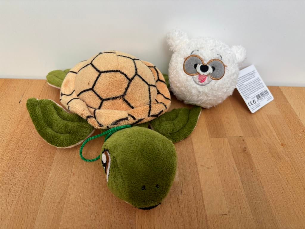 Schildpad knuffel en een knuffel stressball, Ophalen of Verzenden, Zo goed als nieuw, Overige typen, Klein (minder dan 20 cm)