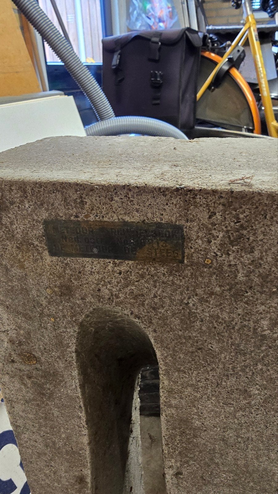 Betonnen fiets standaard, Ophalen, Gebruikt