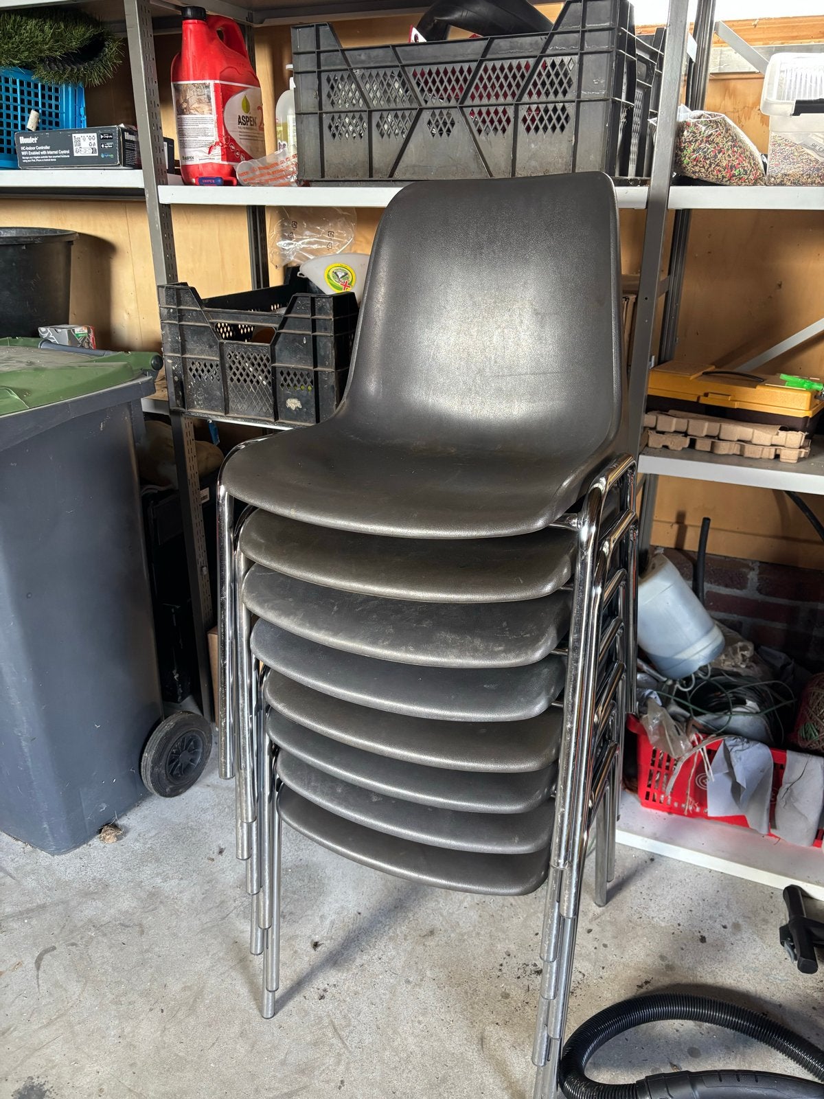 8 stapelbare stoelen kantine stoelen, Ophalen, Kunststof, Gebruikt, Grijs