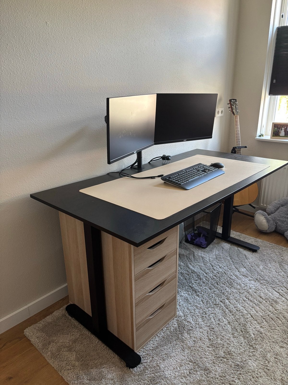 Modern bureau, Huis en Inrichting, Ophalen, Zwart, 160 cm, Hout