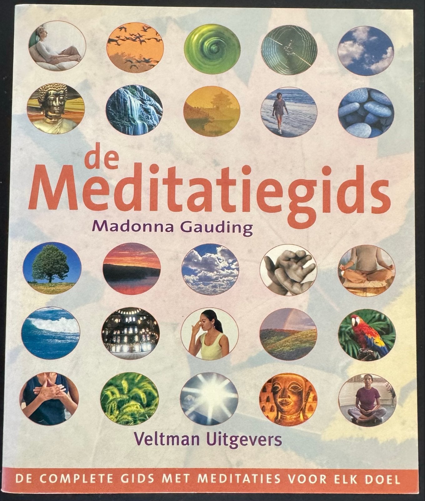 De Meditatiegids - Madonna Gauding, Ophalen of Verzenden, Gelezen, Meditatie of Yoga, Instructieboek