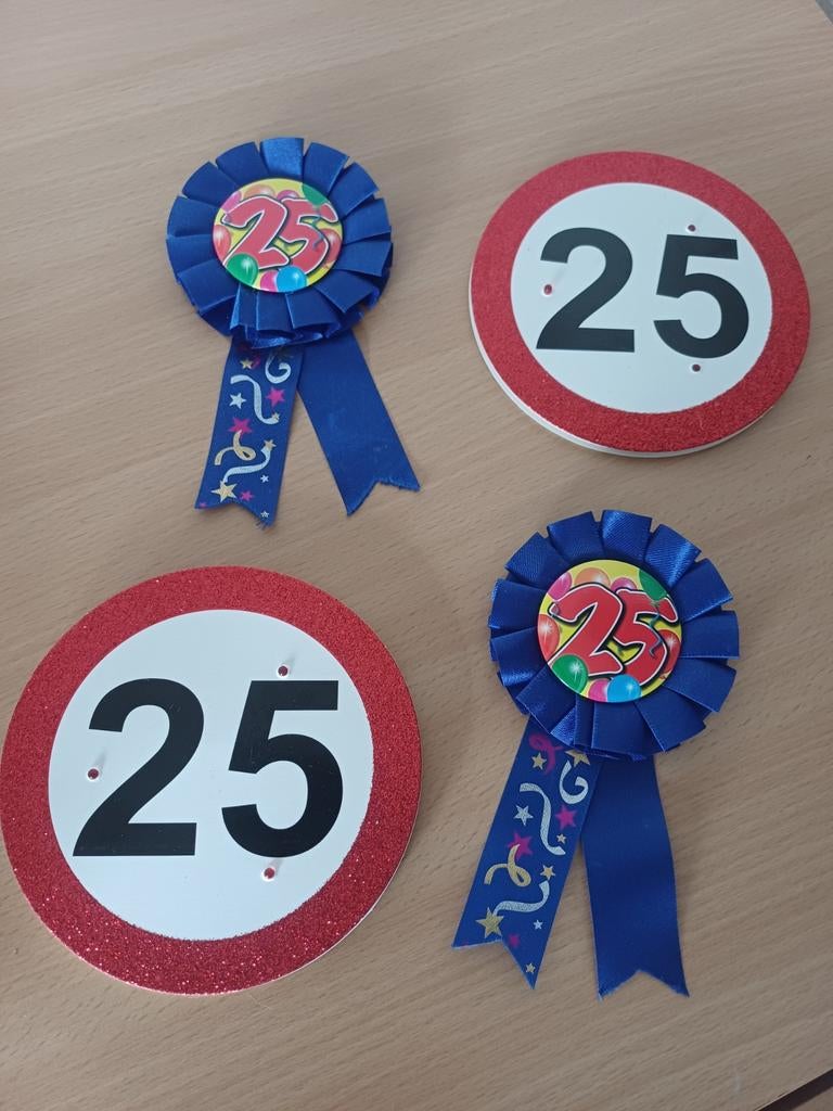 Speldjes en borden 25 jaar, Ophalen of Verzenden