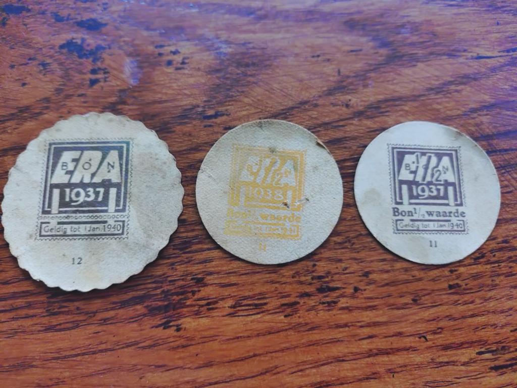 Drie zeldzame ERA bonnen uit 1937 en 1938 -1940 1941, Verzamelen, Ophalen of Verzenden, Overige soorten, Nederland, Embleem of Badge