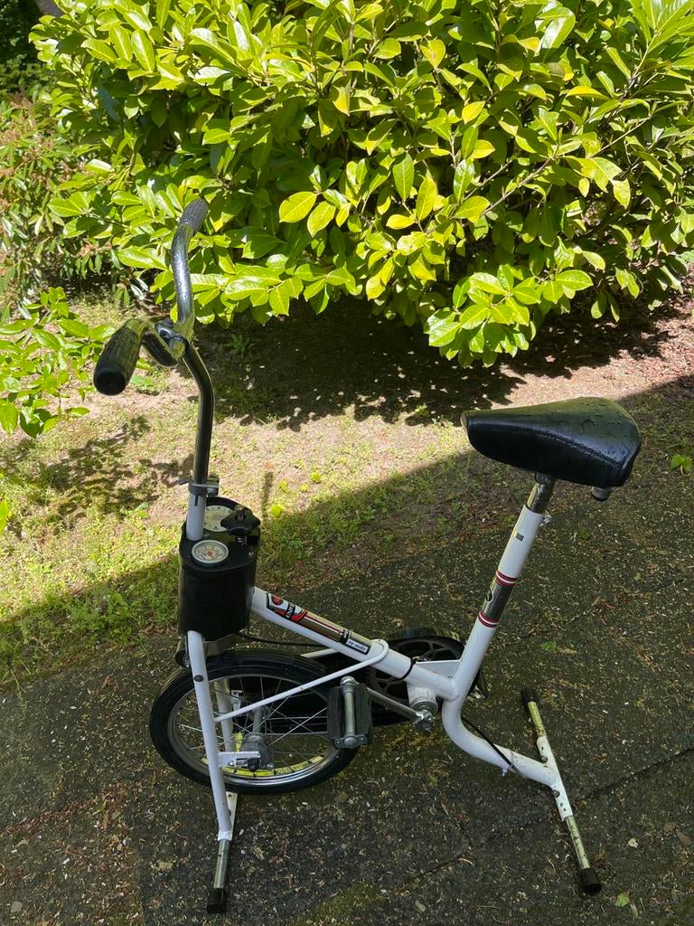 Hometrainer - Perfect voor thuisworkouts, Ophalen, Gebruikt, Metaal, Benen