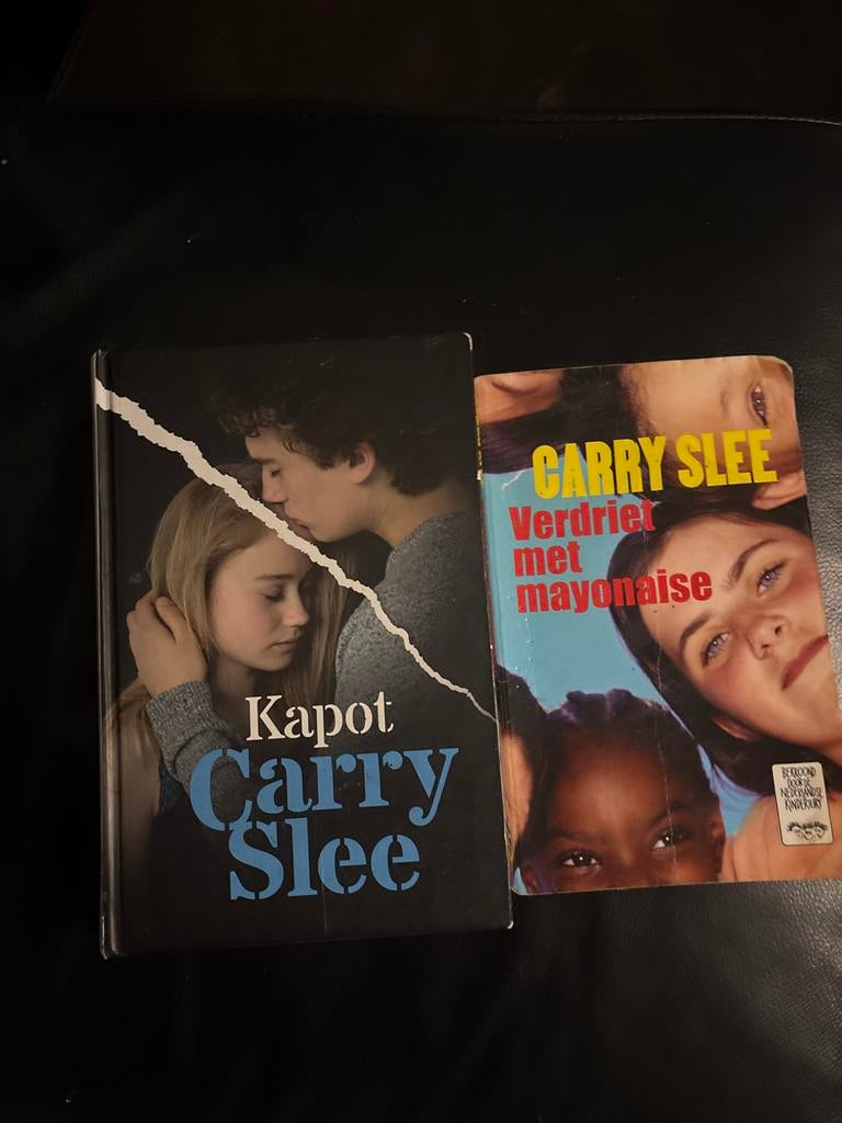 Carry Slee Boeken: Kapot en Verdriet met Mayonaise, Ophalen of Verzenden, Zo goed als nieuw