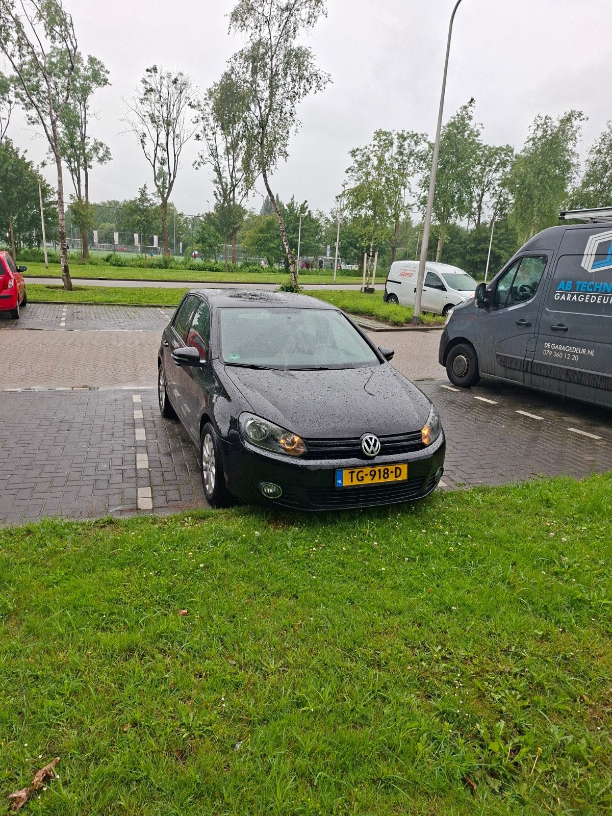 Volkswagen Golf 1.4 16V 59KW 5D 2010 zwart, Auto's, 49 €/maand, Particulier, Te koop, 16 km/l