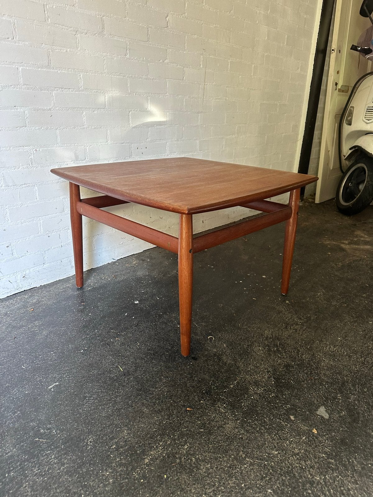 Greta Jalk voor Glostrup denmark. Vintage design salontafel, Huis en Inrichting, Ophalen of Verzenden, Gebruikt, Rechthoekig, 50 tot 100 cm