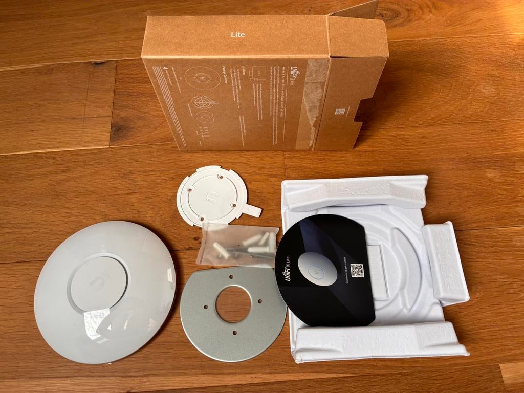 Ubiquiti UniFi 6 Lite, Computers en Software, Accesspoints, Ophalen of Verzenden, Gebruikt, Ubiquiti