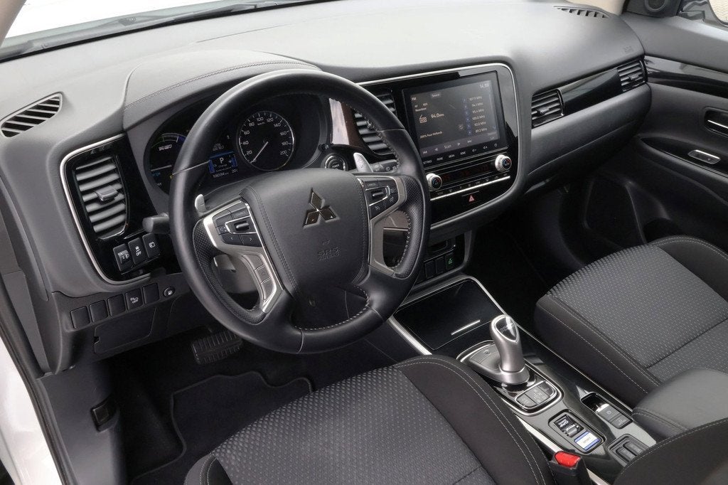 Mitsubishi Outlander 2.4 PHEV Intense+ Plug in Hybride | Sto, Auto's, Automaat, Euro 6, 4 cilinders, 1865 kg