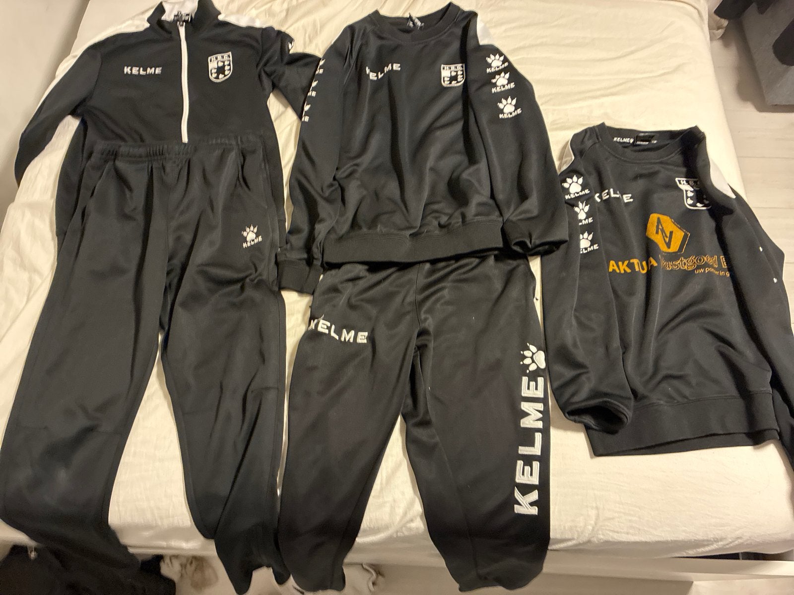Hbc training pakken, Zwart, Ophalen of Verzenden, Voetbal, Gedragen