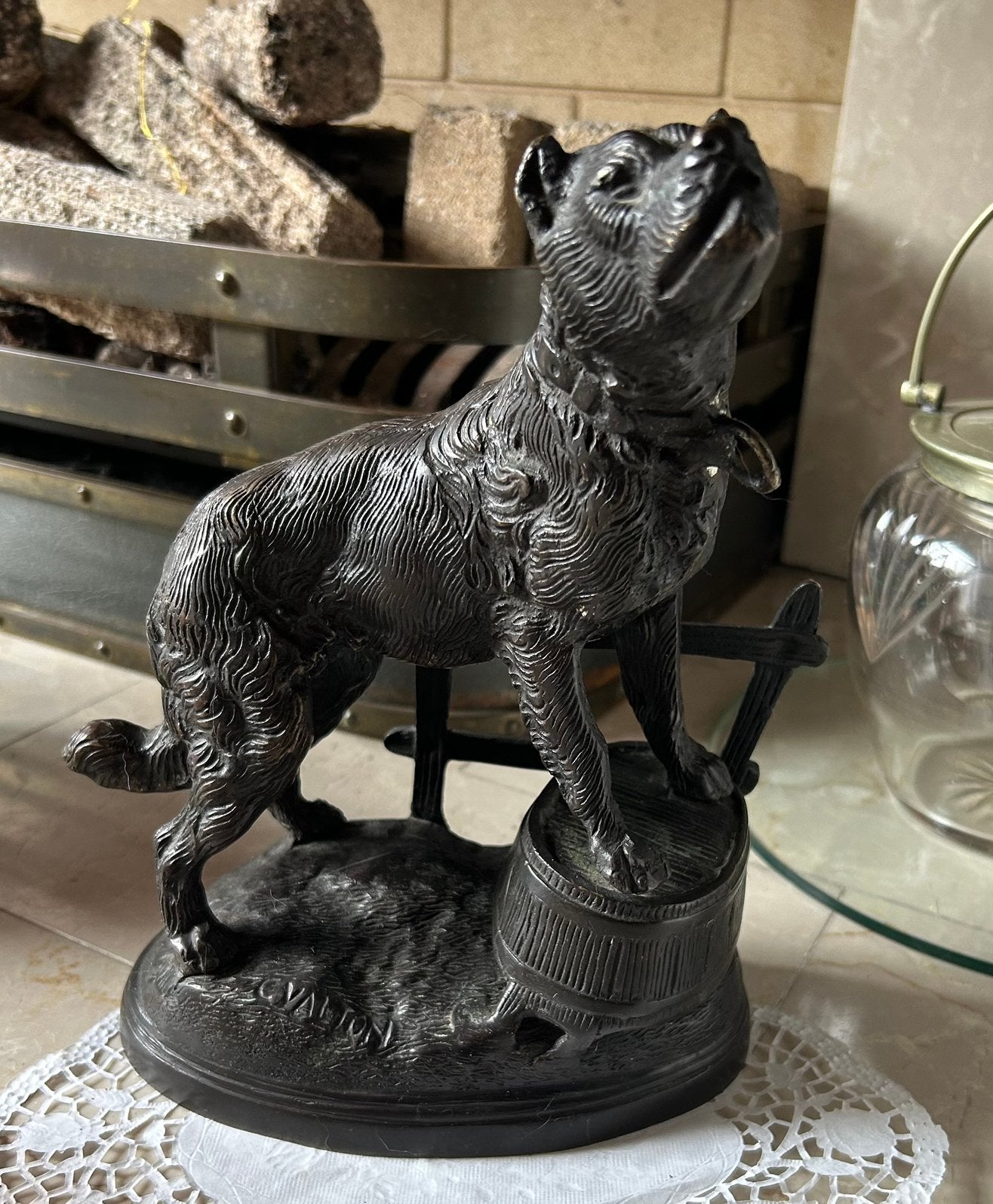 Bronzen beeld van een grote hond Mastiff , gemerkt., Ophalen of Verzenden