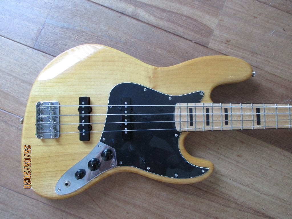 Basgitaren, Muziek en Instrumenten, Ophalen of Verzenden, Zo goed als nieuw, Elektrisch, 5-snarig