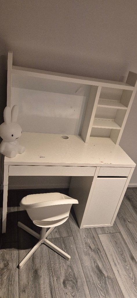Kinder bureau ikea, Huis en Inrichting, Gebruikt, Hout, Kinderbureau, IKEA