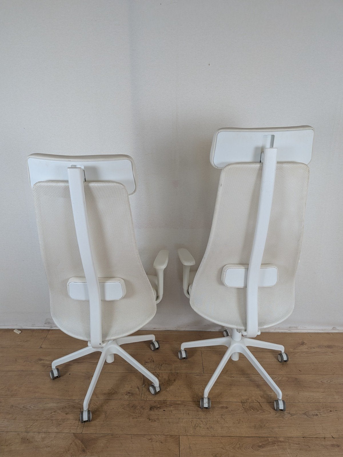 IKEA 2x ikea JÄRVFJÄLLET Ergonomische Bureaustoelen – Wit, Huis en Inrichting, Contact.nl@ikea.com, Kunststof, IKEA Nederland B.V., Olof Palmestraat 10, 2616 LR Delft