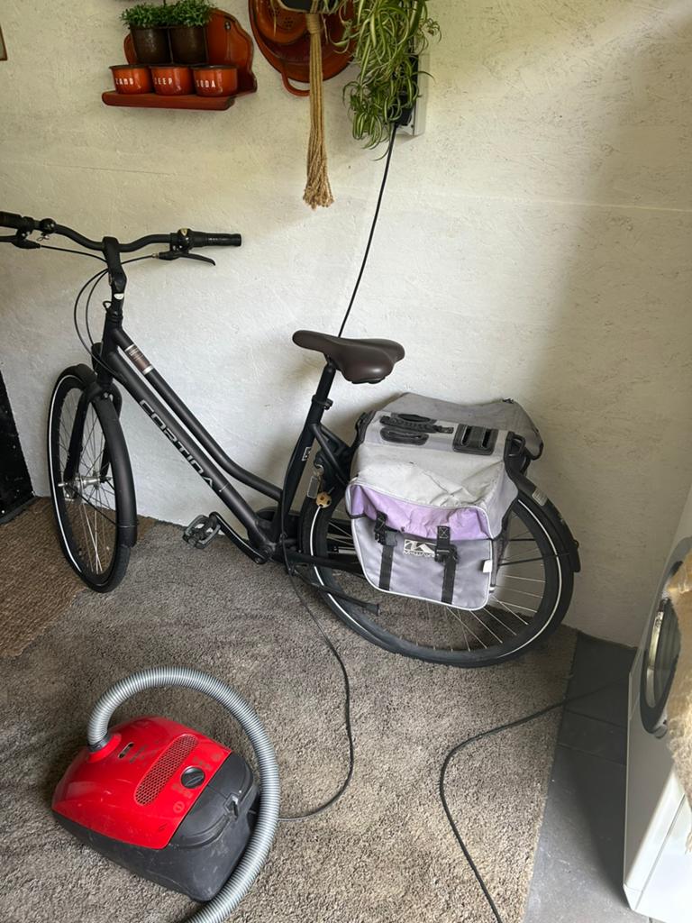 Te koop goeie fiets met 2 lekke banden €35, Ophalen of Verzenden, Gebruikt, 80 kg of meer