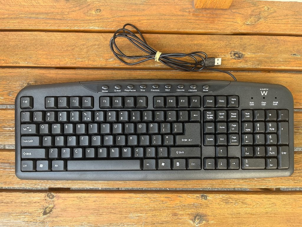 Ewent QWERTY USB Multimedia toetsenbord EW3130, Computers en Software, Toetsenborden, Ophalen of Verzenden