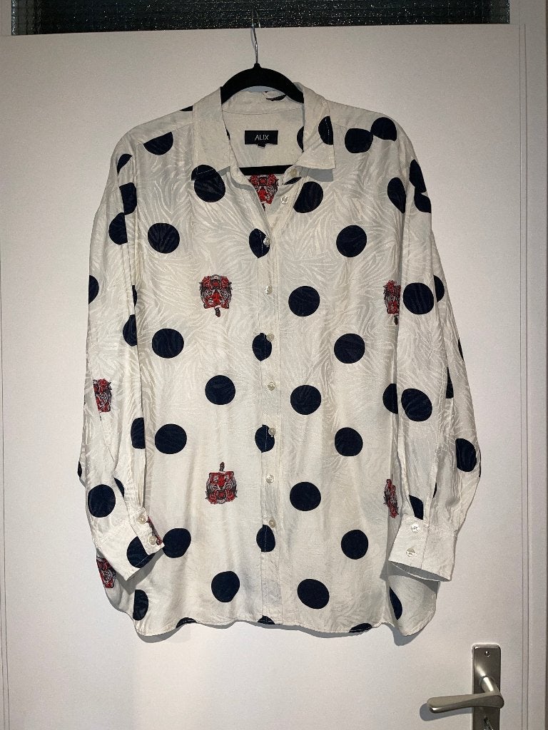 ALIX THE LABEL creme zwarte polkadot tijger blouse mt M, Maat 38/40 (M), Alix the label, Wit, Ophalen of Verzenden