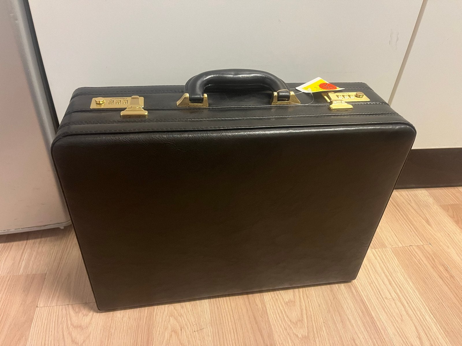 Lederen Attachékoffer Zwart Uitbreidbaar met Cijferslot, Nieuw, Ophalen of Verzenden, Minder dan 35 cm, Minder dan 50 cm