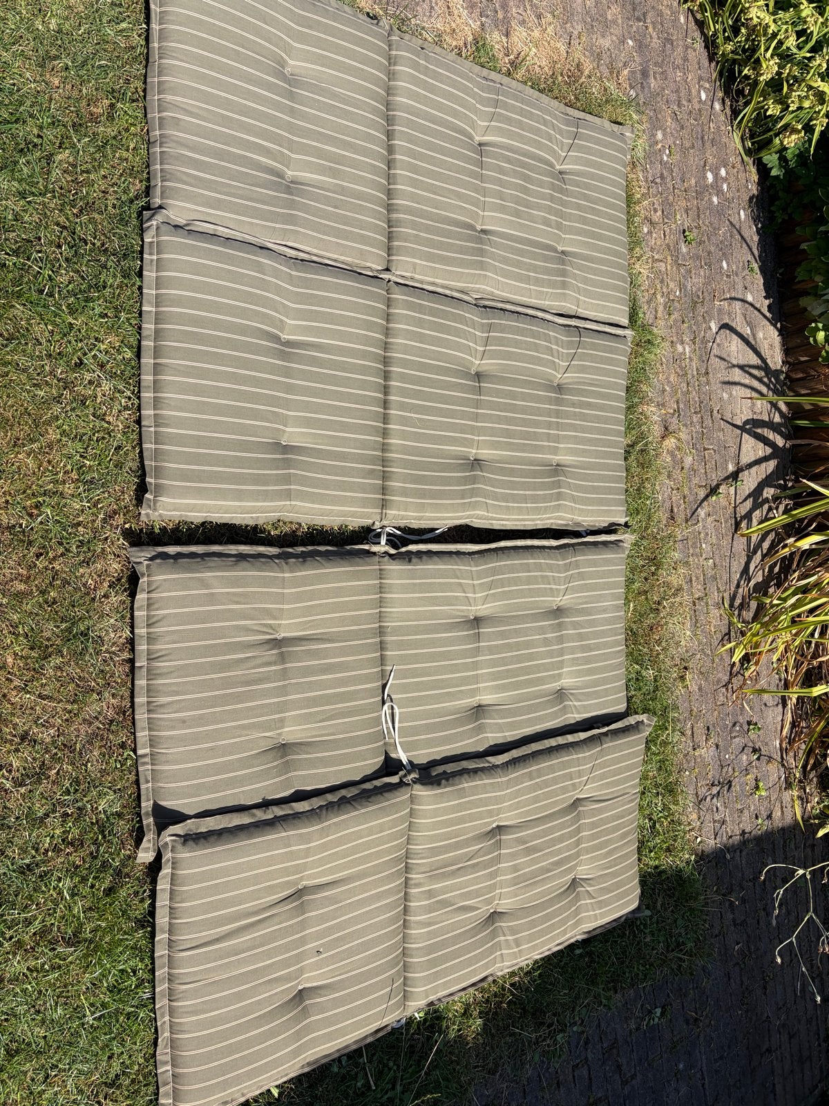 4 Tuinkussens voor tuinstoelen - 46x46/70x46 cm, Ophalen, Gebruikt