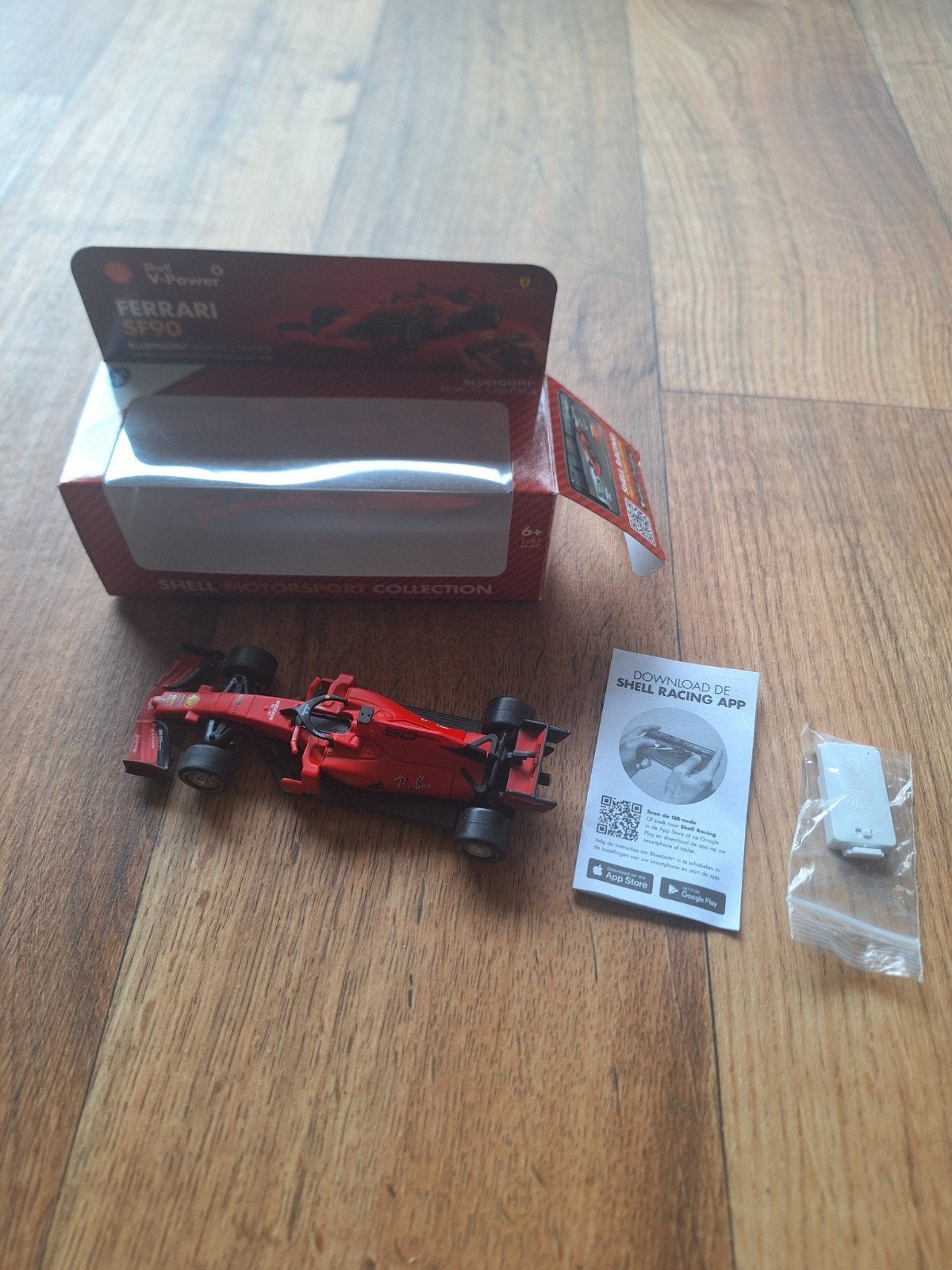 Shell V-Power Ferrari SF90 modelauto Remote Control app best, Ophalen of Verzenden, Nieuw, Overige typen