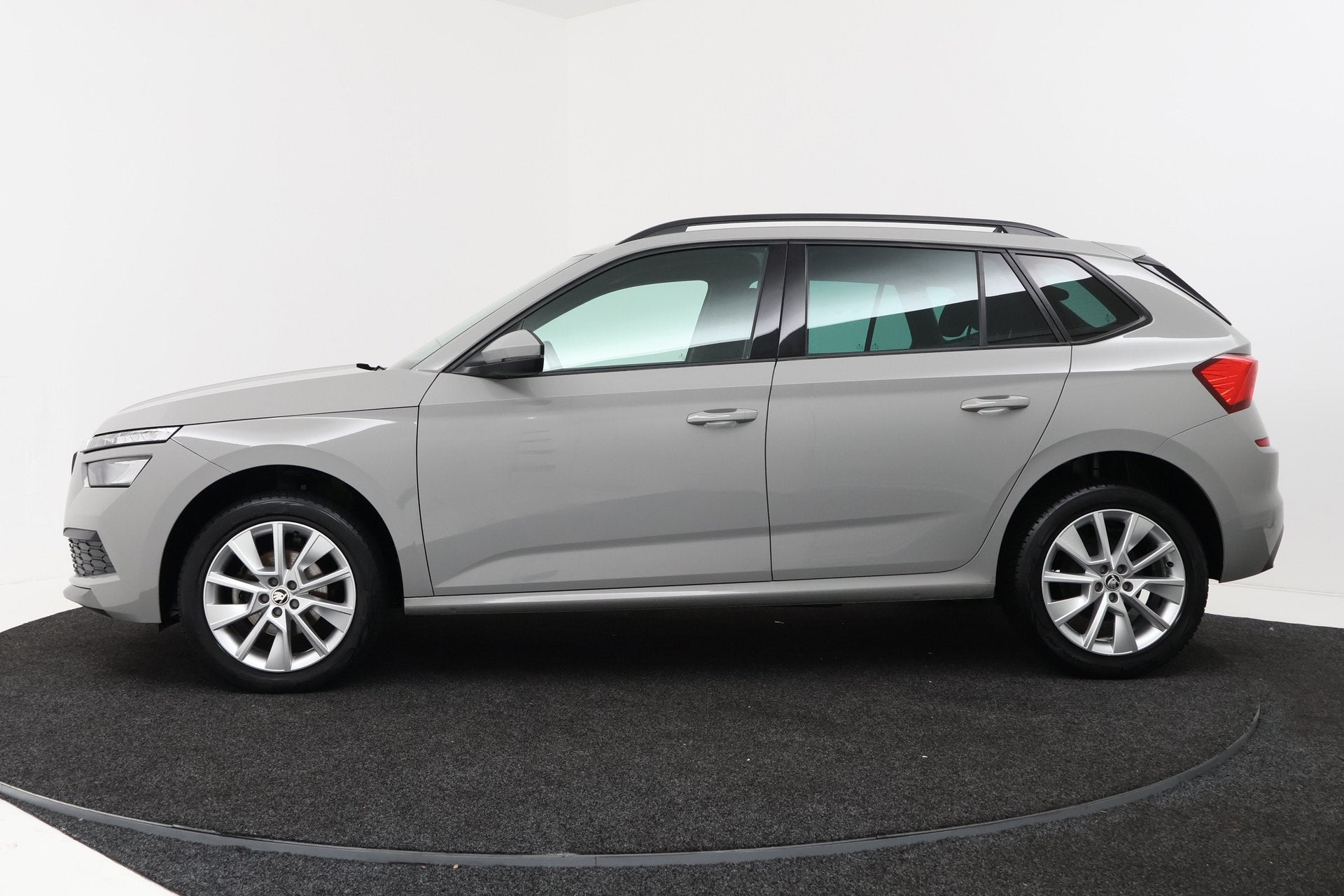 Skoda Kamiq 1.0 TSI Sport Business (PARKEERSENSOREN, CRUISE, Auto's, Skoda, Stof, Gebruikt, Origineel Nederlands, Kamiq