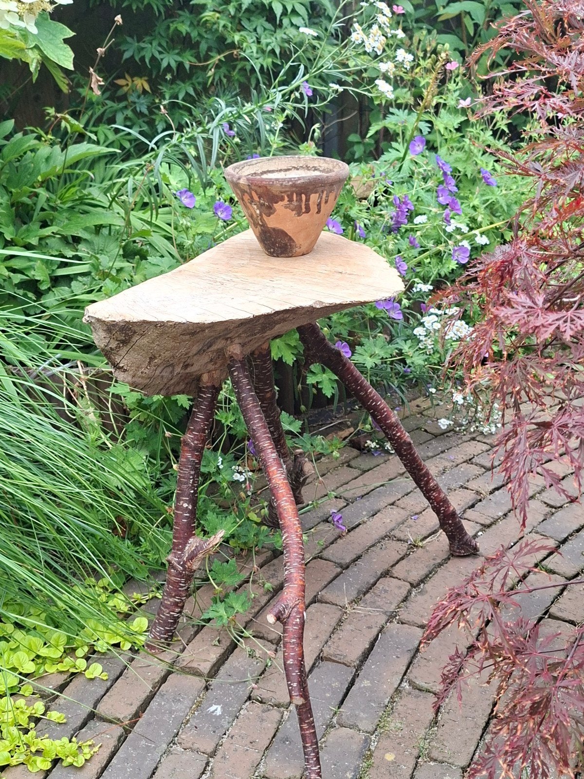 Unieke handgemaakte houten kruk/plantentafel, Tuin en Terras, Ophalen