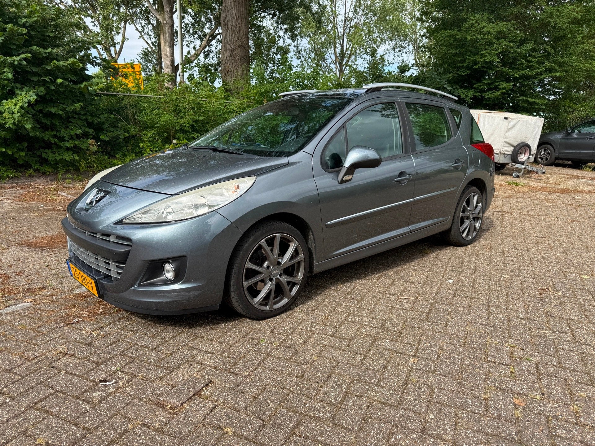 Peugeot 207 SW 1.4 VTi Active Panorama Airco Cruise, Voorwielaandrijving, Euro 5, Gebruikt, Parkeersensor