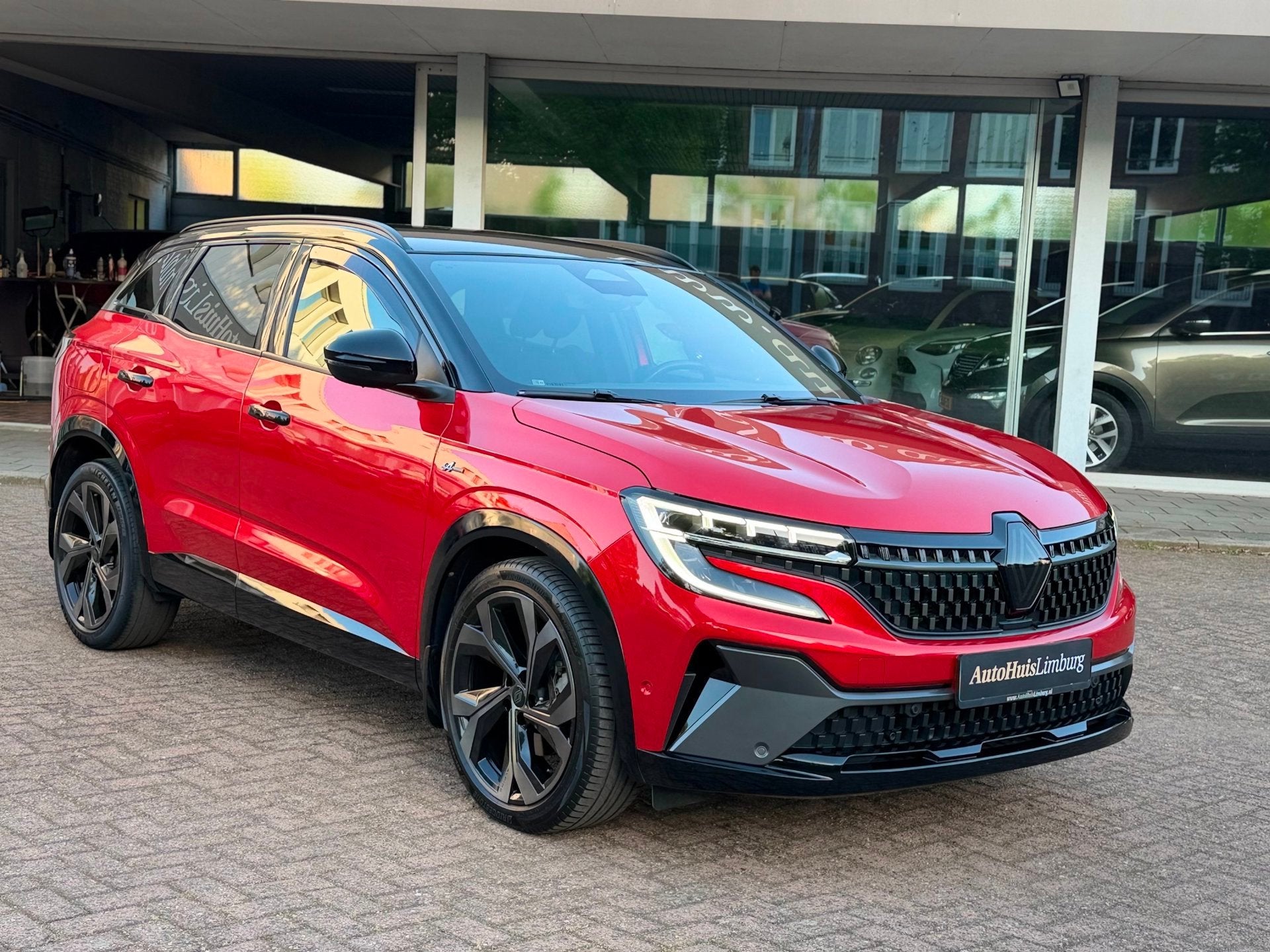 Renault AUSTRAL 1.2 E-Tech full hybrid 200 iconic esprit Alp, Auto's, Dealer onderhouden, Gebruikt, 1199 cc, Alcantara