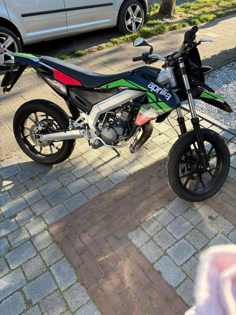 Aprilia SX 50 Supermotard - Zeer Goede Staat, Ophalen, Zo goed als nieuw, Maximaal 45 km/u