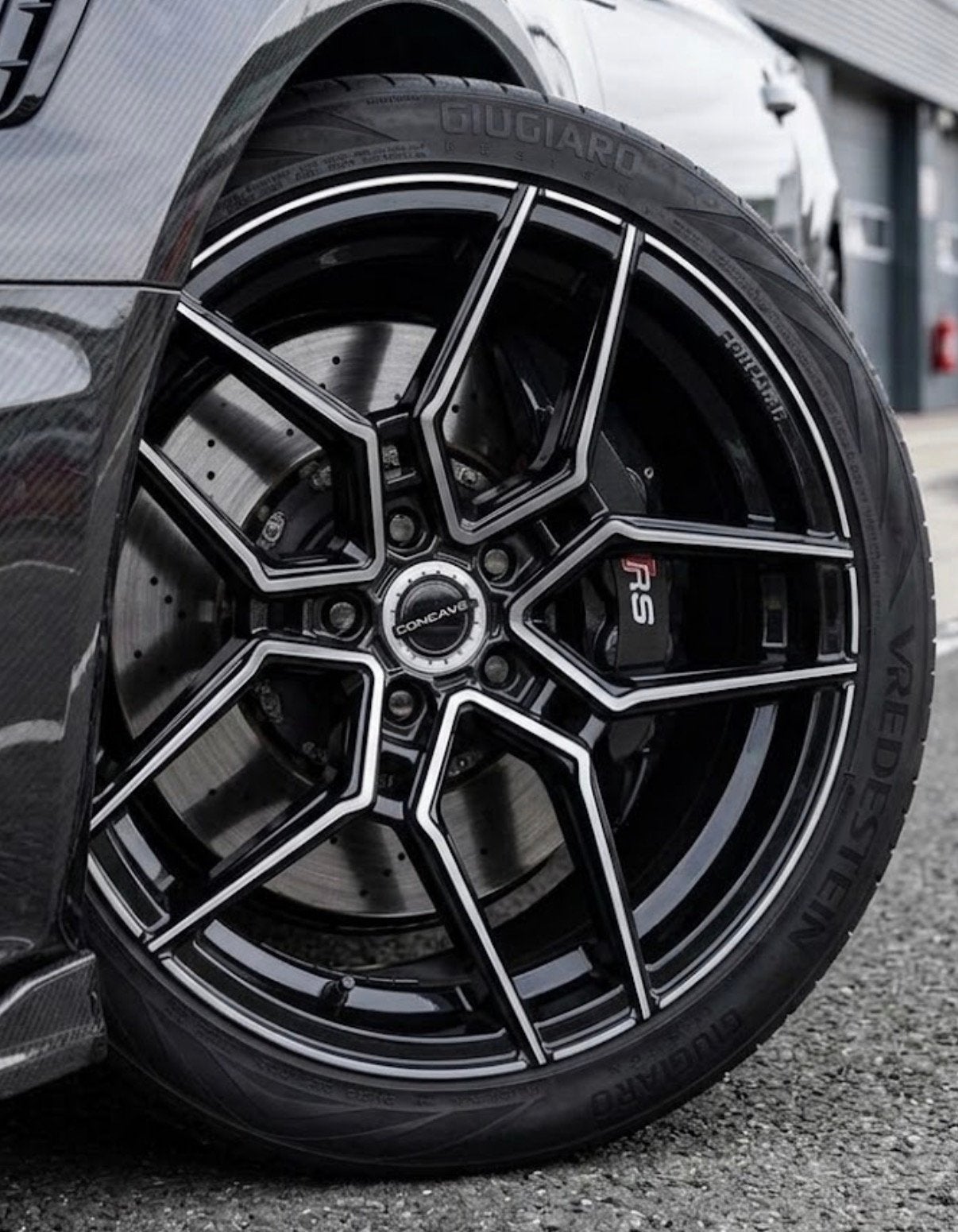✅ Originele Concaver Velgen + A merk banden RS4 RS5 RS6 M3, Gebruikt, 275 mm, Banden en Velgen, Personenwagen