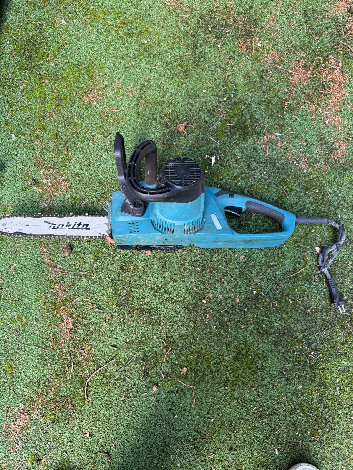 Makita UC3041A elektrische kettingzaag 1800W – 30 cm, Ophalen, Zo goed als nieuw, Elektrisch