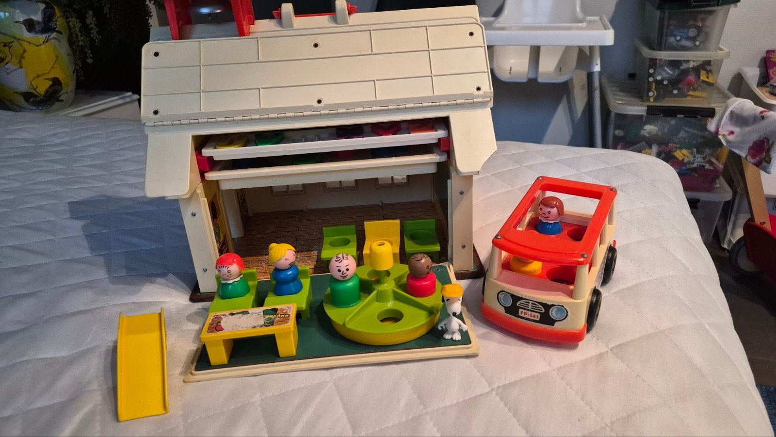 Fisher-Price Schooltje Speelset met Figuren en Bus, Ophalen, Gebruikt, Speelset