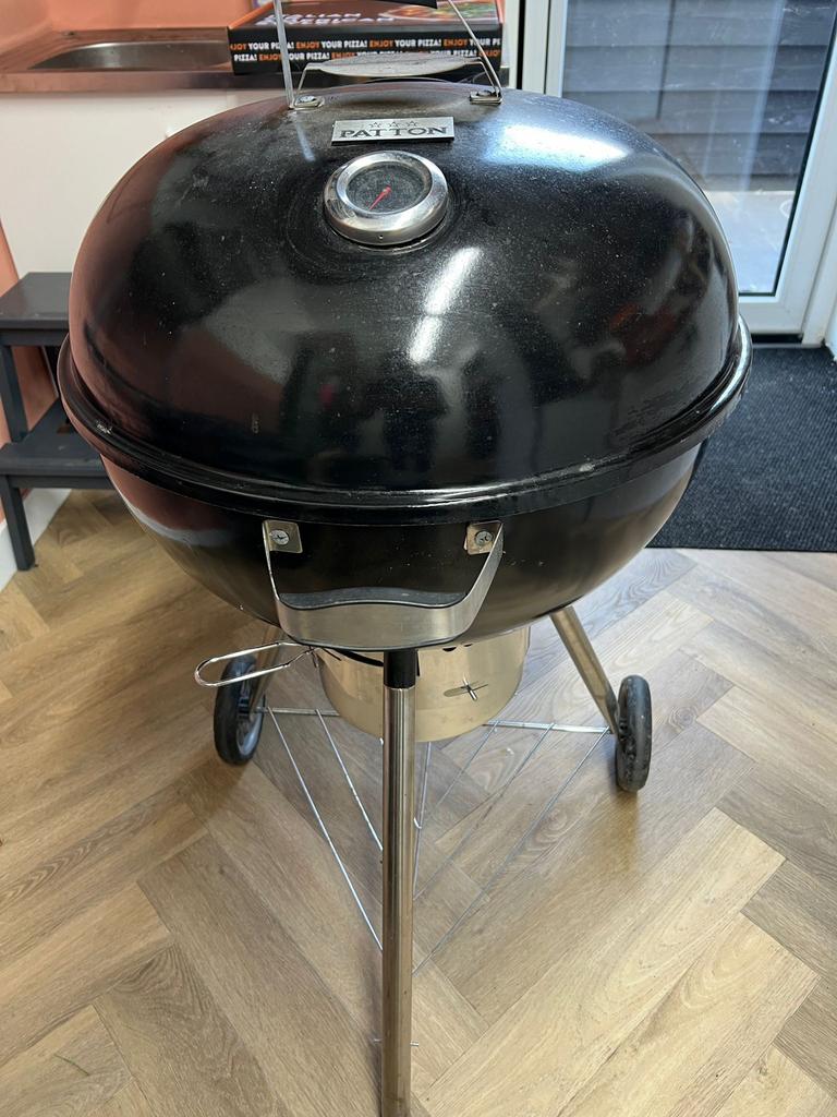Patton houtskoolbarbecue, Ophalen, Gebruikt