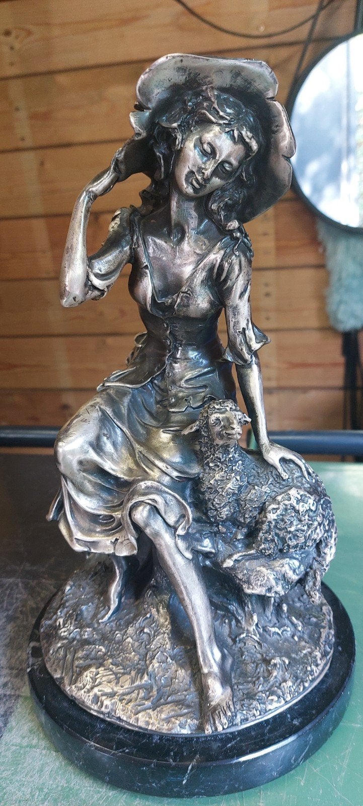 Herderinnetje, van Spaanse kunstenaar LOUIS HOTTOT.€ 50.00, Ophalen of Verzenden