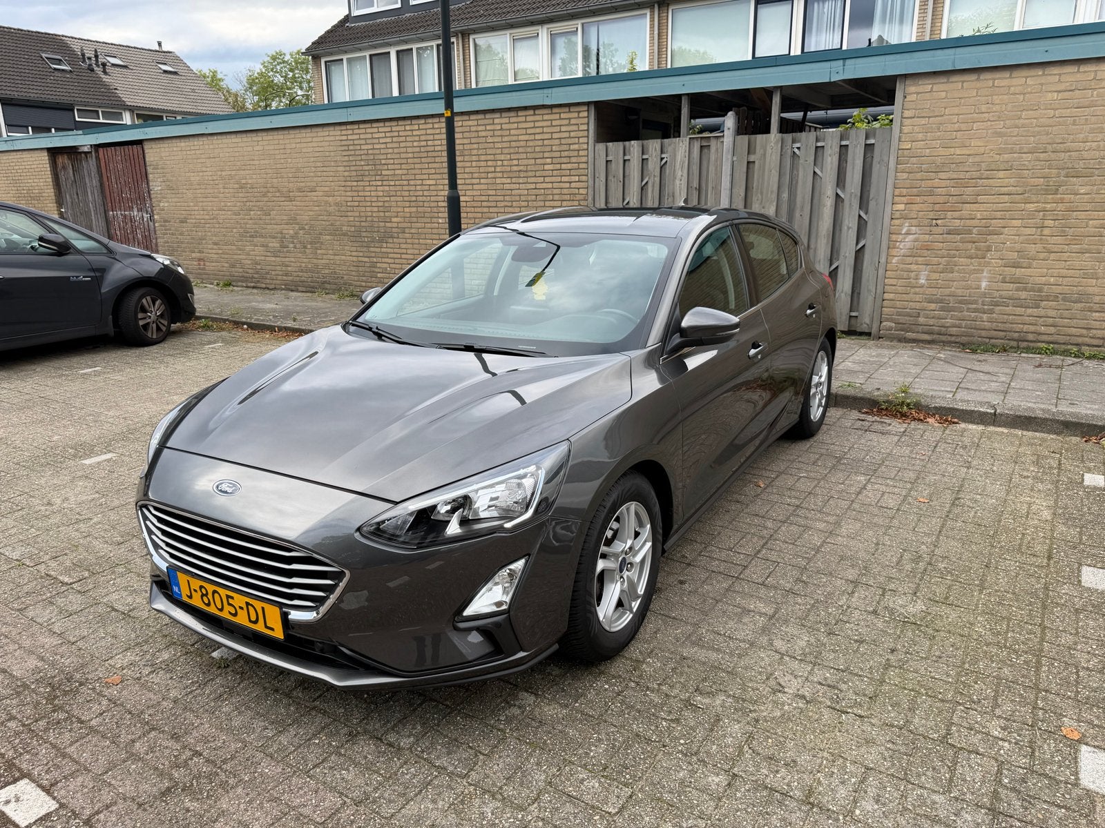 Ford Focus 1.0 Ecoboost 100pk 2020 Grijs, Verwarmde buitenspiegels, 100 pk, Origineel Nederlands, 19 km/l