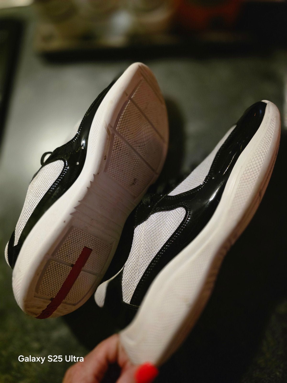 Prada Sneakers Zwart/Wit - Maat 44, Kleding | Dames, Ophalen of Verzenden, Zo goed als nieuw, Zwart, Sneakers of Gympen