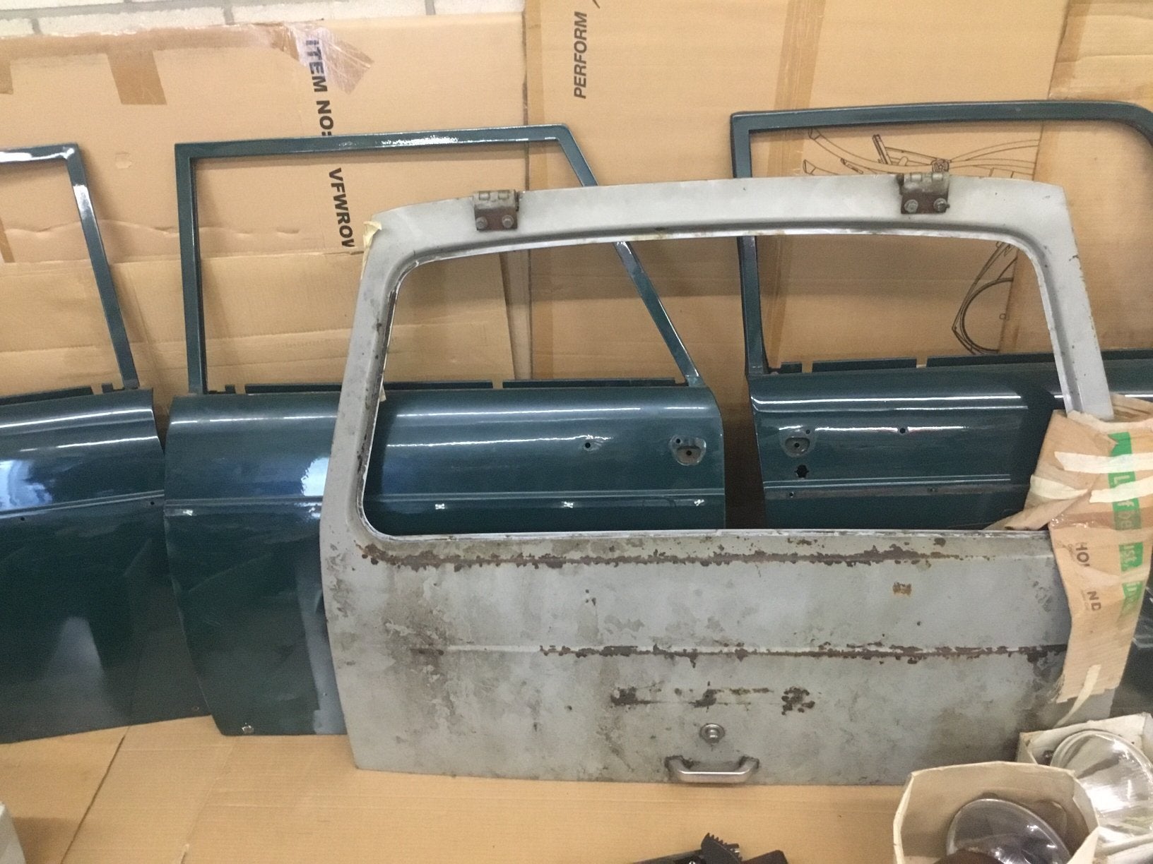 Peugeot 404 BREAK, Auto-onderdelen, Ophalen, Gebruikt, Achterklep, Achter