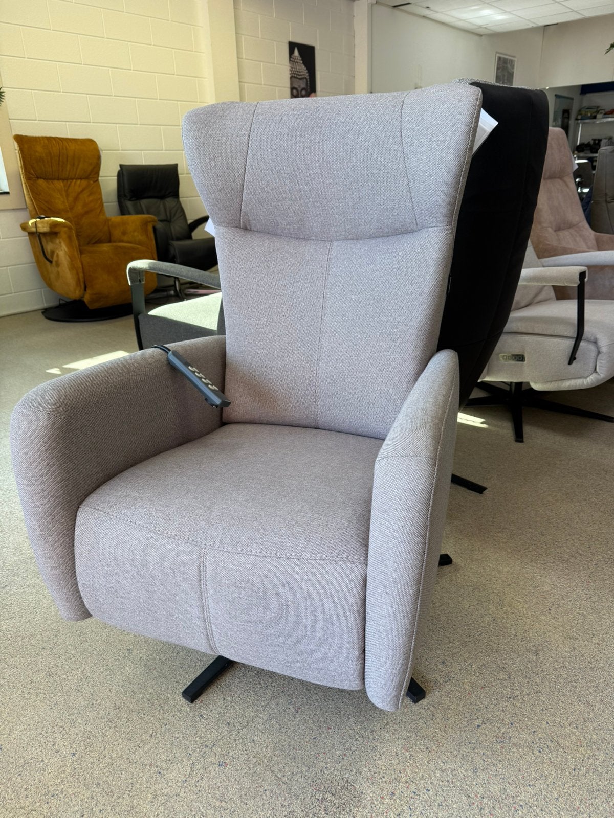 Luxe Prominent sta op stoel relax fauteuil gratis bezorging, Ophalen of Verzenden, Zo goed als nieuw, Stof, Ruim 100 modellen on alle kleuren en maten