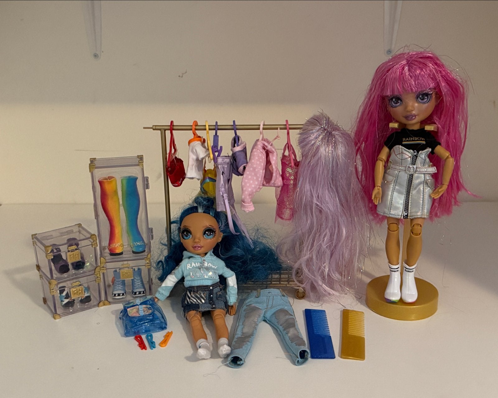 Rainbow High poppen met kleding en accessoires, Verzamelen, Ophalen of Verzenden, Zo goed als nieuw, Fashion Doll