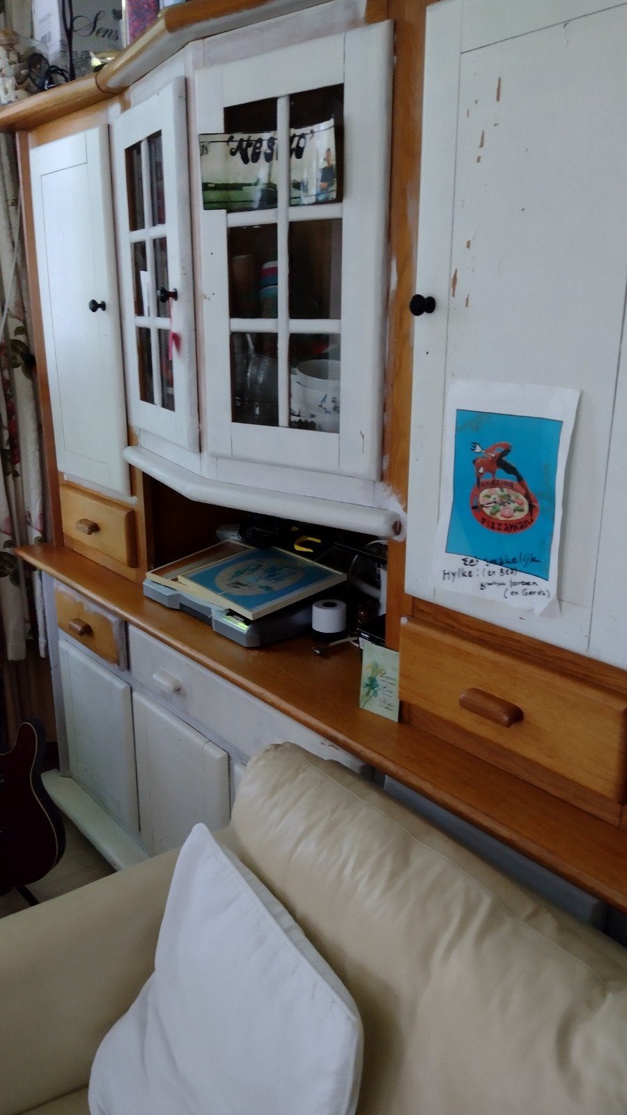 Gratis blank eiken buffetkast met vitrine en dressoir, Ophalen