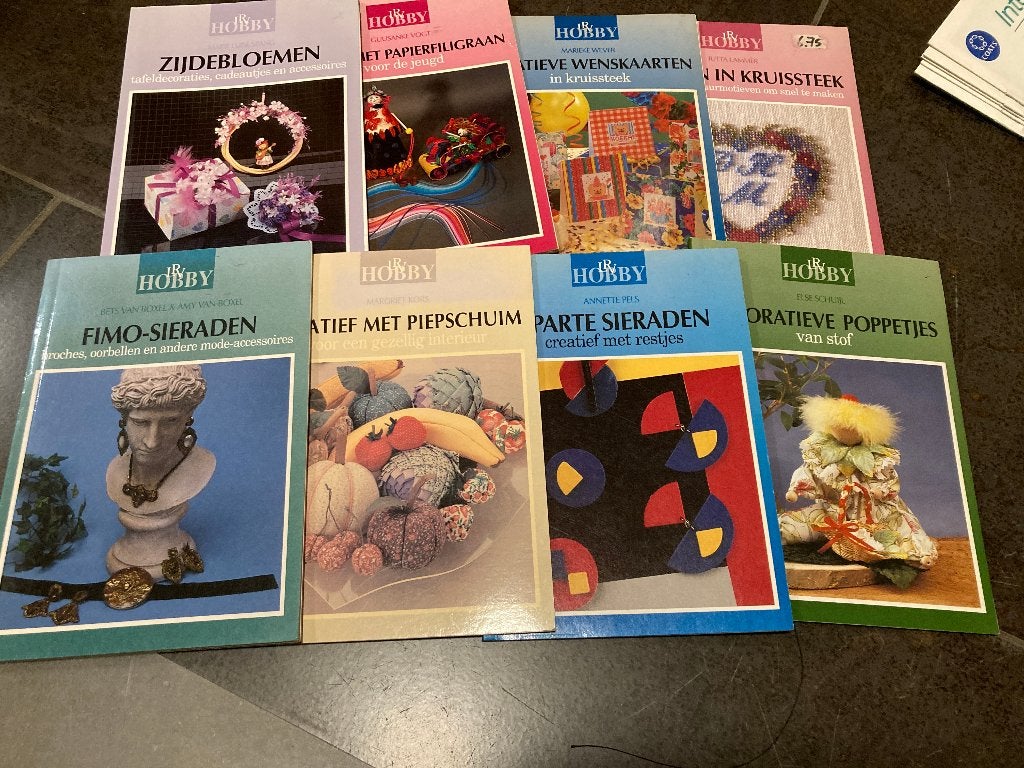 boeken hobby allerhande, Hobby en Vrije tijd, Verzenden, Zo goed als nieuw, Handborduren, Patroon