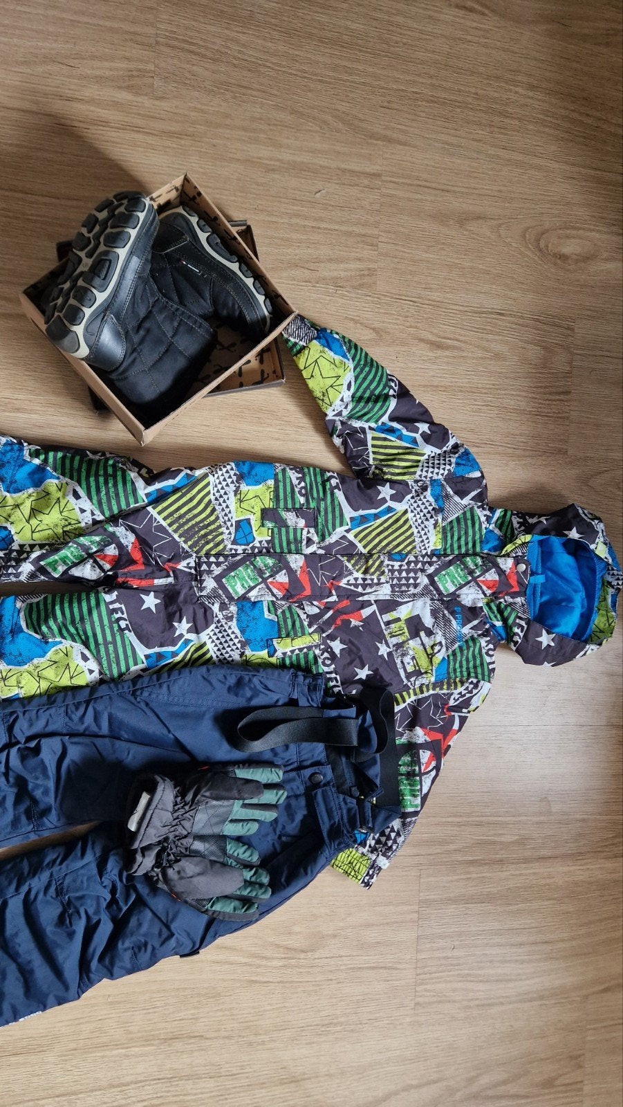 Protest ski-jas, broek, handschoenen en snowboots, Ophalen of Verzenden, Jongen of Meisje