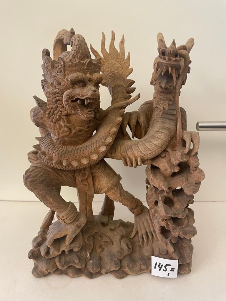 Balinees Houtsnijwerk:  Hanuman met Naga - Handgesneden, Antiek en Kunst, Kunst | Niet-Westerse kunst, Ophalen of Verzenden